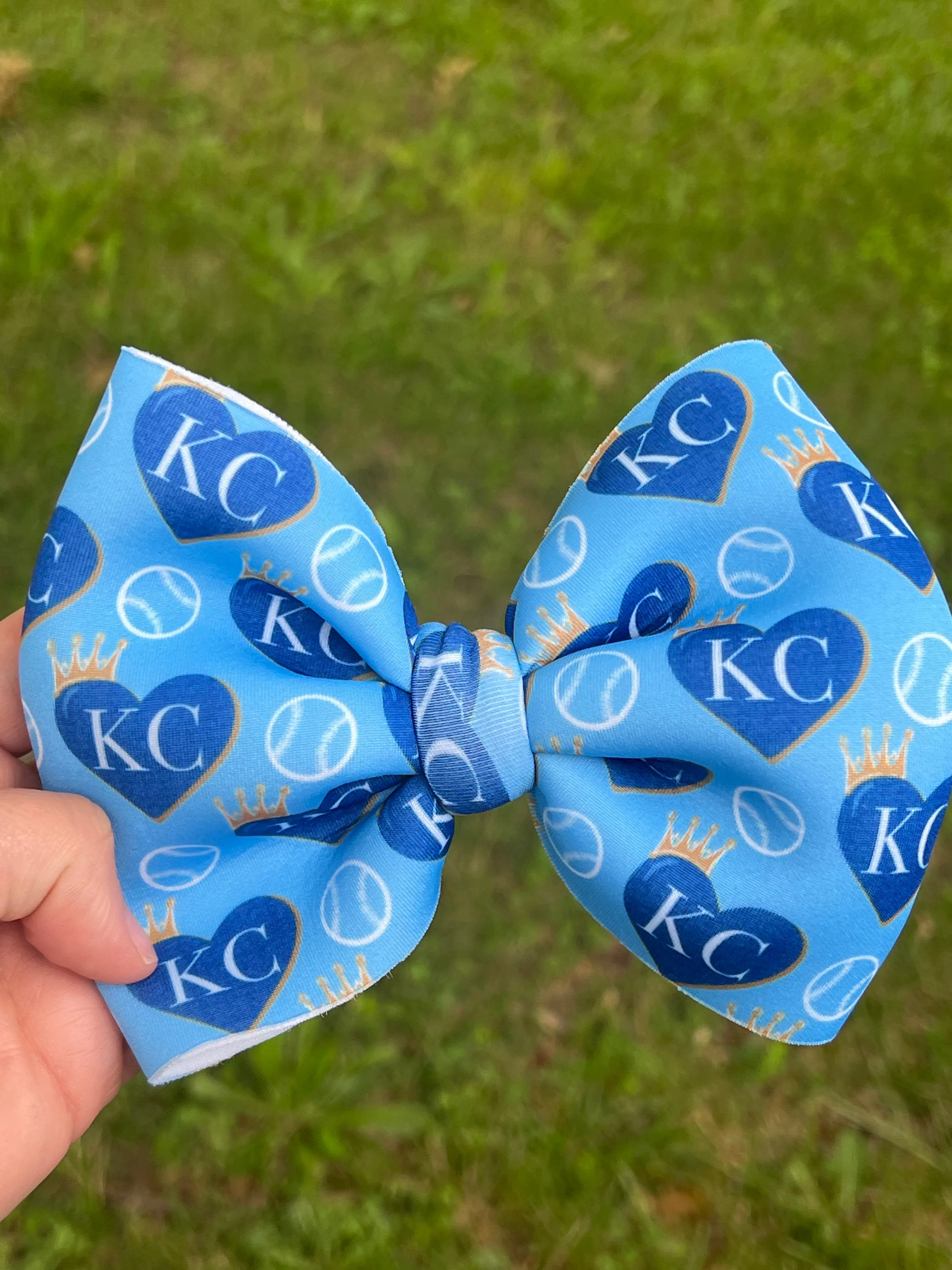 KC Crown Heart Bow