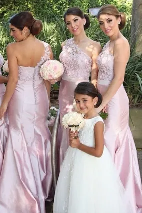 Pastel Pink Trendy One-shoulder Lace Long Bridesmaid Dress