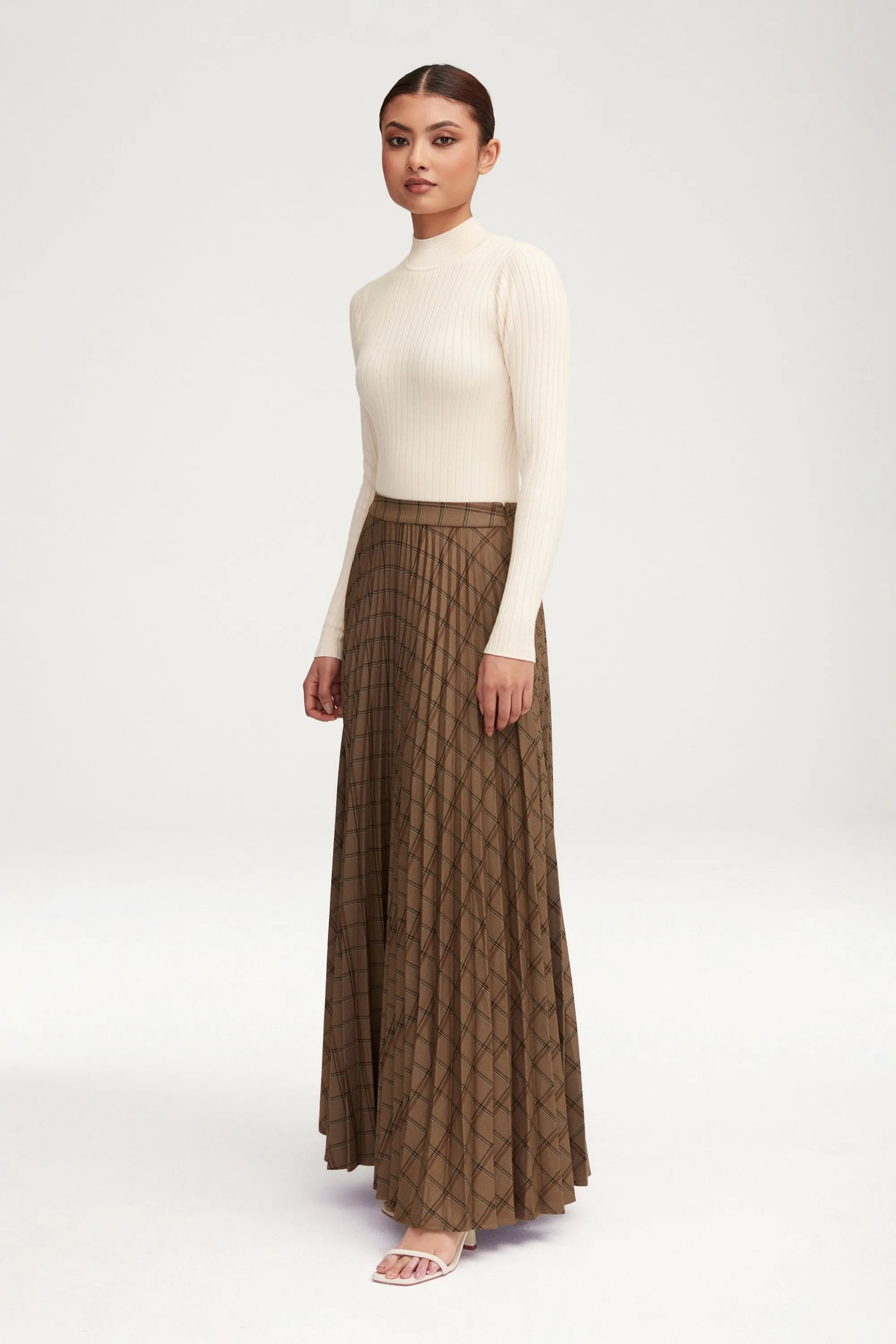 Pleated Plaid A Line Maxi Skirt - Brown