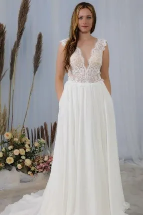 Simple Sleeveless Beach wedding dresses lace wedding dresses with pocket